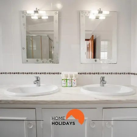 #207 Haja Saude By Holidays Villa *