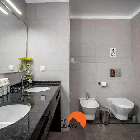 #207 Haja Saude By Holidays Villa *